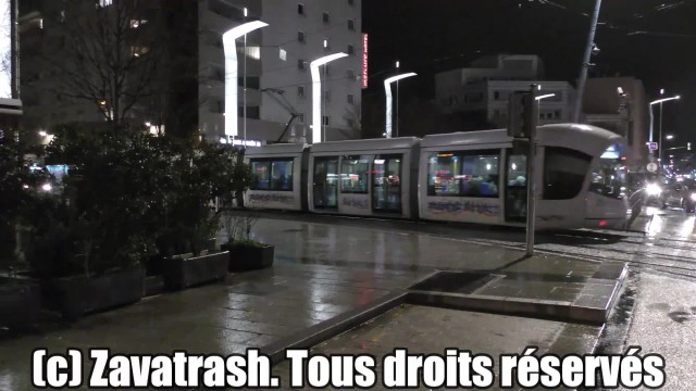AurBeauReal en mode SPEEDSEX | Insatiable cochonne suce et baise dans les toilettes publiques.
