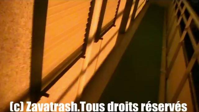 Toc Toc Toc ! Glory Zavatrash est la Reine du Porte à Porte | REALITY PORN