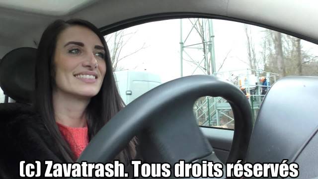 DEFI REALITY PORN - XPTDR - Elles accostent des inconnus et les refus s'enchaînent !