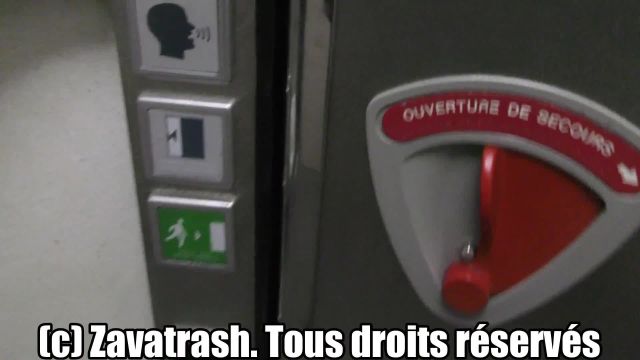 Glory Zavatrash : la pompe à foutre des chiottes de Vaise – pipe sale, rapide et décharge garantie
