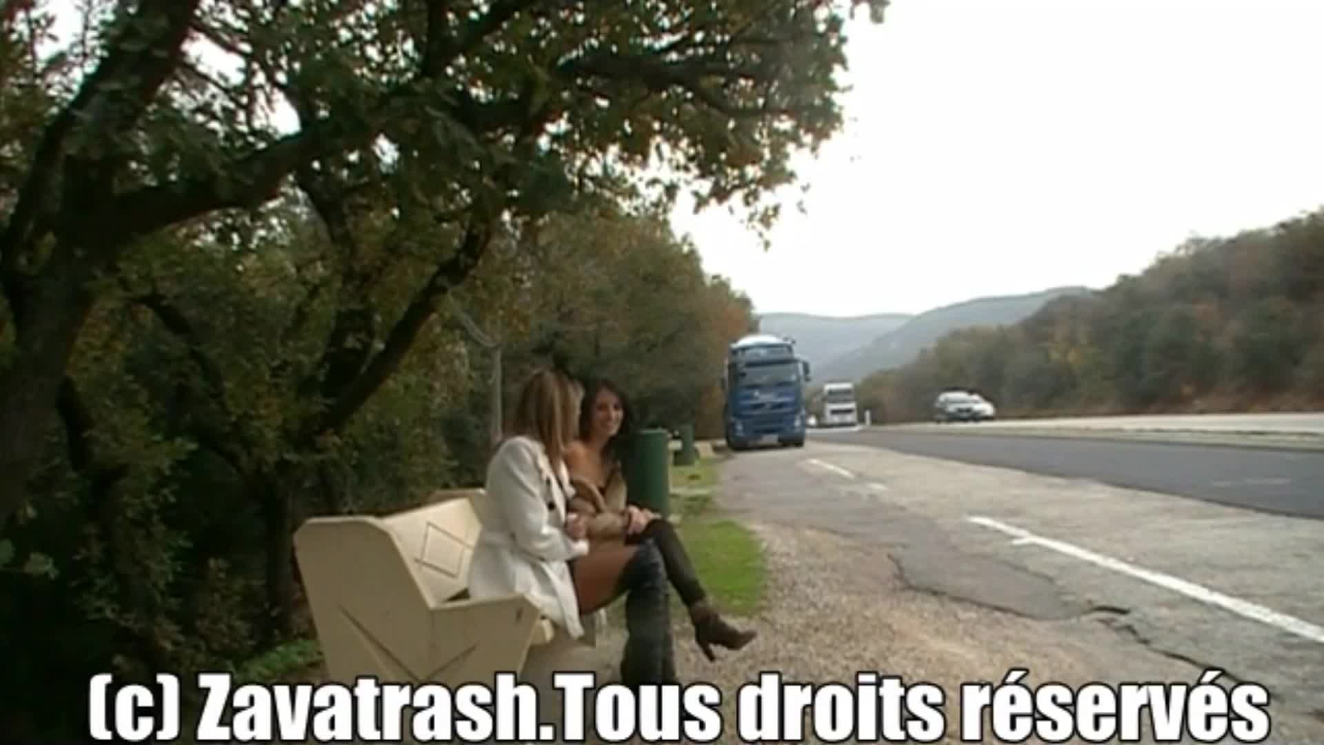 DEFI REALITY PORN - Elles sucent des ROUTIERS au bord de la route. SLUT -  ZavaTrash Officiel
