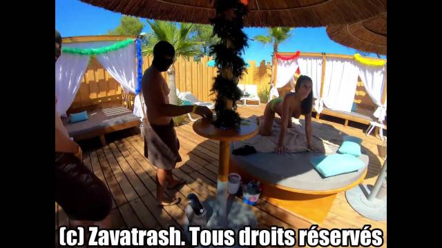 Une MILF Libertine se fait partouzer par des inconnus à L'ABSO SPA