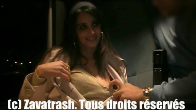 Elle fure les aires de repos à la recherche de bonnes queues à sucer. #routier