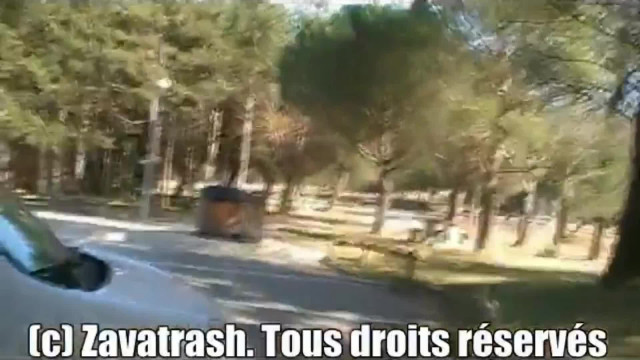 AIRE DE REPOS | Cette libertine Française est une salope à routier. SPERME ADDICTION