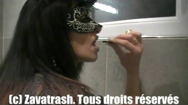 Grosse cochonne scato... Bon appétit !